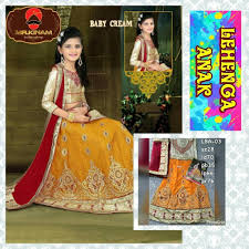 Sari juga dipakai mengikut kehendak dan ia dapat menunjukkan pakaian warga lelaki dhoti merupakan pakaian tradisional orang lelaki dalam kaum india. Lehenga Anak Remaja Lba 03 Baju India Anak Baju India Remaja Shopee Indonesia