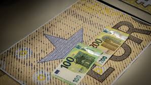 Browse 200 euroscheine stock photos and images available, or start a new search to explore more stock photos and images. Neue Euro Scheine Mit Innovativer Sicherheit