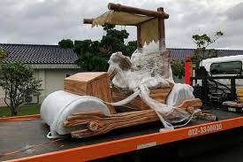 Johor sultan has plans for supermarket that offers goods at affordable prices. Sultan Ibrahim Of Johor Gifted With Life Sized Replica Of Flintstone S Car 247newsupdate Blog