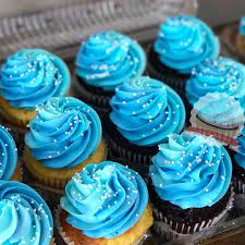 Baby Shower Ombre Cupcakes Smallandsimpleconfections Smallandsimpleconfections Blueombre Boybabyshower Babyshowe Blue Cupcakes Rose Cupcakes Blue Frosting