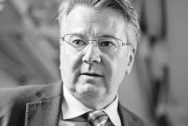 Michigan 7: The Last Man Standing in Lansing