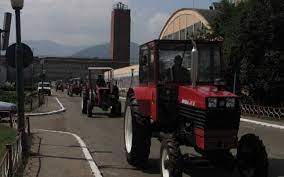 Relansare DupÄƒ 10 Ani U650 Revine Pe PiaÈ›Äƒ Fermierii Romani Vor Putea AchiziÈ›iona Din Nou AceastÄƒ MarcÄƒ Vezi Cat CostÄƒ Un Tractor Extra News