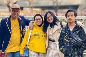 Nino Kuya Kepergok Bertato Hingga Rogoh Kocek Rp 1 7 Juta Uya Kuya Justru Mendukung Aksi Sang Anak Harusnya Kamu Tawar Harganya Semua Halaman Grid Id