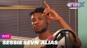 Born 15 october 1994), professionally known as lil' kleine (pronounced lɪl ˈklɛi̯nə), is a dutch musician and actor. Sevn Alias Kleine Man Niet In Lengte Maar In Leeftijd Luistersessie Sirius Youtube