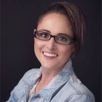 Melissa Brace's Instagram, Twitter & Facebook