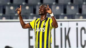 Viviano, lichaj, roco, zukanovic, balkovec, biglia, sabo, salibur, ndao, darri, sobiech. Thiam Inspires Ozil S Fenerbahce Past Ndao S Fatih Karagumruk Goal Com