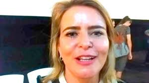 Sucesso na palestra de Daniel Bzon no Shopping Mueller SCPalestras  motivacionais com mágica e hipnose