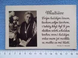 Jinak je to samozřejmě přesně o tom, že vše se stane tak, jak divák očekává a rodinné hodnoty vítězí nad sobeckými zájmy. Svatek Prani Mamince Maticce Basnicka Z Lasky Marysa Sarecka Den Matek Aukro