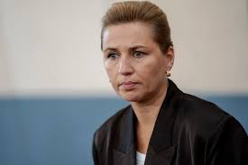 Tv-vært kalder prins Harry for 'en forkælet unge'