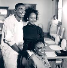 When was isaiah thomas born? Sunday Sitdown Nba Legend Isiah Thomas Plays Santa On Native West Side Chicago Chicago Sun Times