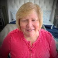 Jacqueline Lentz's Instagram, Twitter & Facebook