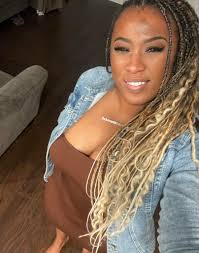 Happy Birthday to my one and Only sister. Yall give her a Follow  @progressisbeautiful . She is not only my sister but a Nurse,Business  Owner, Support system and a Beautiful Wonderful Mother .