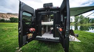 Rangeline | Airstream Touring Coach | RAM ProMaster® 3500 Class B RV