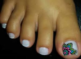 Imágenes de uñas decoradas con piedras para pies. Pin By Uzue Martinez On Unas Gel Nails Diy Feet Nails Toe Nail Art