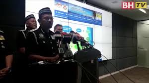 Berisi contoh surat permohonan kerja, permohonan bantuan dana kegiatan, permohonan izin, dinas, kerjasama, beasiswa, permohonan maaf, dsb. Mohon Pembantu Rumah Asing Hanya 8 Hari