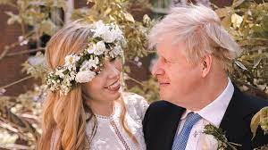 British prime minister boris johnson and his fiancée carrie symonds kept a secret about their wedding to the last. Boris Johnson And His Girlfriend Carrie Symonds Get Married In Secret Memesita