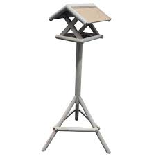Vous doutez pour choisir mangeoire oiseau sur pied et hésitez entre trois ou bien quatre modèles ? Mangeoire Sur Pied Vosges Qualitybird Boutique En Ligne Oiseaux