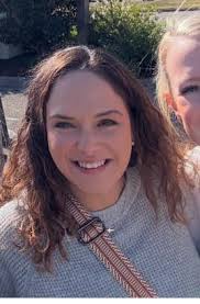 Curl transformation with shampoo and conditioner bars