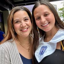 Mandy Gomez's Instagram, Twitter & Facebook