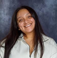 Kimberly Alldredge's Instagram, Twitter & Facebook