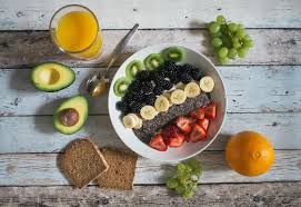 Changing the foods you eat can help lower your cholesterol and improve the amount of fats in your bloodstream. These Top 6 Foods Lower Levels Of Cholesterol Naturally