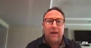 Mark Mcelwain's Instagram, Twitter & Facebook