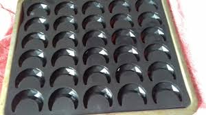 Moule En Silicone Tres Pratique Pour Realiser De Belles Cornes De Gazelles Regulieres Corne De Gazelle Moule En Silicone Corne
