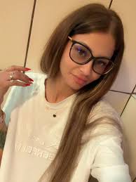 Videoclipuri postate de Mari Ionela (@mari_ionela3) cu Val Dupa Val