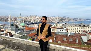 24 temmuz 1977 tarihinde sivas'ta dünyaya gelen serkan kaya, şarkıcı ve şarkı sözü yazarıdır. Serkan Kaya Kimdir Kac Yasinda Aslen Nereli Sarkilar Bizi Soyler E Konuk Oldu Medya Haber Haber Haberler Son Dakika Haberler Magazin Medya Haber Tv