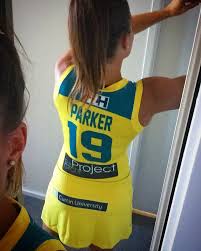 Jun 17, 2021 · former hockeyroos georgie parker and georgia nanscawen have both played aflw. Georgie Parker On Twitter Yellow Is My Favourite Colour Lucky I Get To Wear It A Bit First Game V Usa Tonight Live On Foxsports 9pm Est