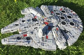 4.6 828 ratings 7 reviews official brickset review. Lego Star Wars Ucs Millennium Falcon 75192 Im Review Zusammengebaut