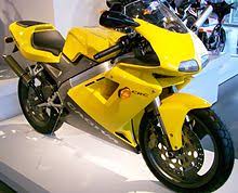 Review riding position sangat sporty, stang underyoke membuat pengendara dipaksa menunduk saat berkendara. Cagiva Mito Wikipedia