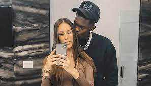 Dennis schröder's wife comments on his decision to turn down the lakers' $84 million contract in favor of a $5.9 million deal with the celtics. Xzrtnryzcj13km