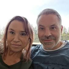 Vicki Vaughn (@VickiV41592)