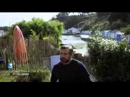 Le meurtre semble en lien avec la légende de la gargourite, une sorcière. Meurtres A L Ile D Yeu Bande Annonce Youtube