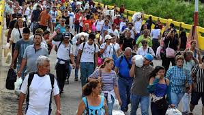 A los venezolanos le registran celulares, carteras, maletas, papeles, los acosan preguntándole si van a eeuu a trabajar. Poder Judicial Deja Sin Efecto Exigencia De Pasaporte Para Inmigrantes Venezolanos Rpp Noticias
