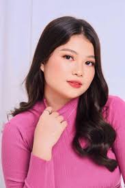 Chelsy Sanchez's Instagram, Twitter & Facebook