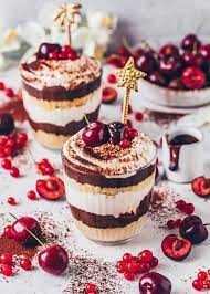 Vegan Tiramisu Dessert With Chocolate Cream Easy Recipe Bianca Zapatka Recipes Vegan Tiramisu Desserts Tiramisu Dessert
