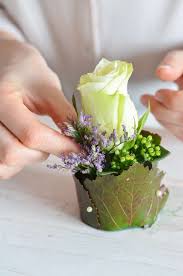 Blumenpralines Eine Blumige Diy Idee Zum Muttertag In 2020 Muttertag Ideen Muttertag Diy Ideen Blumenarrangements Diy