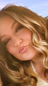 Dahlia Mora's Instagram, Twitter & Facebook