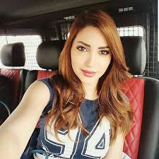 نسقت نسرين طافش تنورة قصيرة مع توب منذ فترة ونحن نشاهد نسرين طافش تعتمد أزياءً مواكبة للموضة وعصرية، وقد تنوعت خياراتها بشكل لافت، لكننا لاحظنا مؤخرًا أنها. Ø¨Ø§Ù„ØµÙˆØ± Ù†Ø³Ø±ÙŠÙ† Ø·Ø§ÙØ´ Ù‚Ø¨Ù„ ÙˆØ¨Ø¹Ø¯ Ø¹Ù…Ù„ÙŠØ§Øª Ø§Ù„ØªØ¬Ù…ÙŠÙ„ Ø´Ø§Ù‡Ø¯ Ø§Ù„ØªØºÙŠÙŠØ±