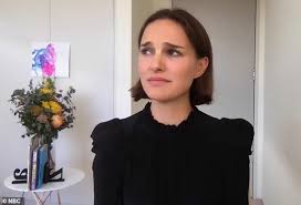 Natalie portman returning to the marvel cinematic universe as the female thor. Natalie Portman Admits She Dreads Training For Thor Love And Thunder Daily Mail Online