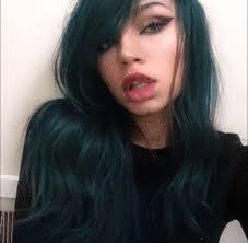 Taylor Manross's Instagram, Twitter & Facebook