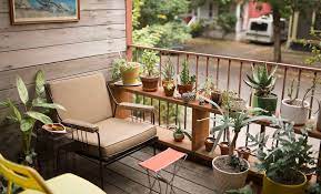 A Mid Century Modern Balcony That Chair The Plants The Wood Fence Basically Everything Balcony Design Modern Balcony Modern Balcony Design