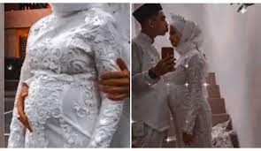 Bapa perlu memberi ruang untuk anak bercerita tentang persekolahannya, dan. Tular Pengantin Baru Nampak Sedikit Berisi Di Bahagian Perut Semasa Nikah Wanita Ini Tampil Cerita Sebenar Selepas Dipersoalkan Oleh Warganet
