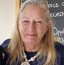 Evening you beautiful ⚫⚪⚫⚪ people Now this wont be aimed at everyone but  those that know will know..Just floating an idea of a possible  greenpole/Enclosure (1986-2000) reunion away day would be quality