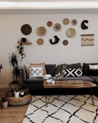 Salon Gri Beyaz Siyah Kose Koltuk Koltuk Takimi Uzanma Koltuklu Kose Geometrik Desen Dese Dekorasyon Fikirleri Oturma Odasi Fikirleri Ikea Oturma Odasi