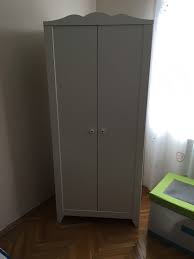 İkea hemnes ayakkabılık kırık beyaz renkte , gayet sağlam bir yapıya sahip şık bir model. 2 El Ikea Dukkani Agustos 2016