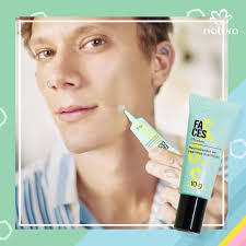 ¡Preparate para salir con los productos de #NaturaFaces! El Neutralizador  de Espinillas tiene una acción secante que disfraza las visitas  inesperadas, mientras que los nuevos Polvos Compactos sirven ...