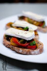 Tartine Aux 3 Poivrons Et Au Caprice Des Dieux Tartine Caprice Des Dieux Salade Caprese